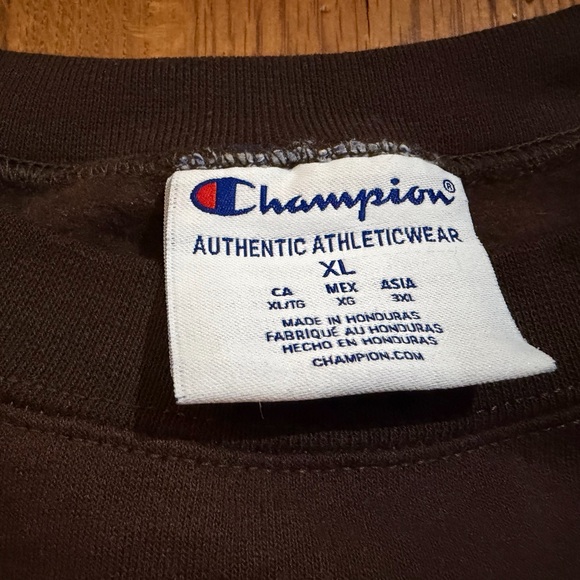 Brown University Champion Crewneck Sweatshirt – XL – Closure Collection - Picture 3 of 4